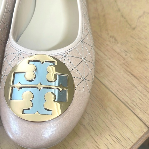 TORY BURCH  (BRAND-NEW ) - Picture 6 of 9